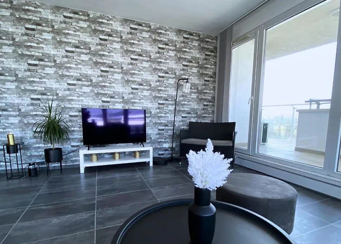 Highrise Horizon Penthouse